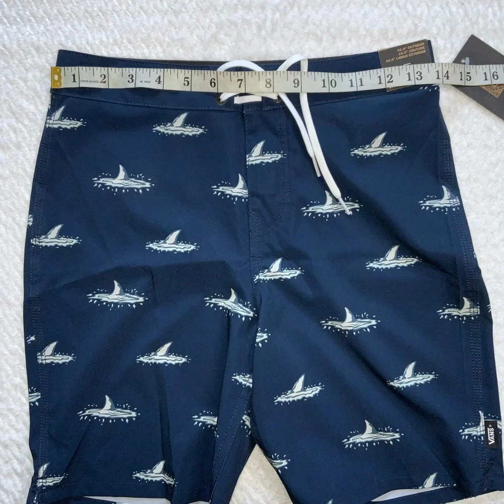 Vans Kids The Daily Shark Fin Board shorts